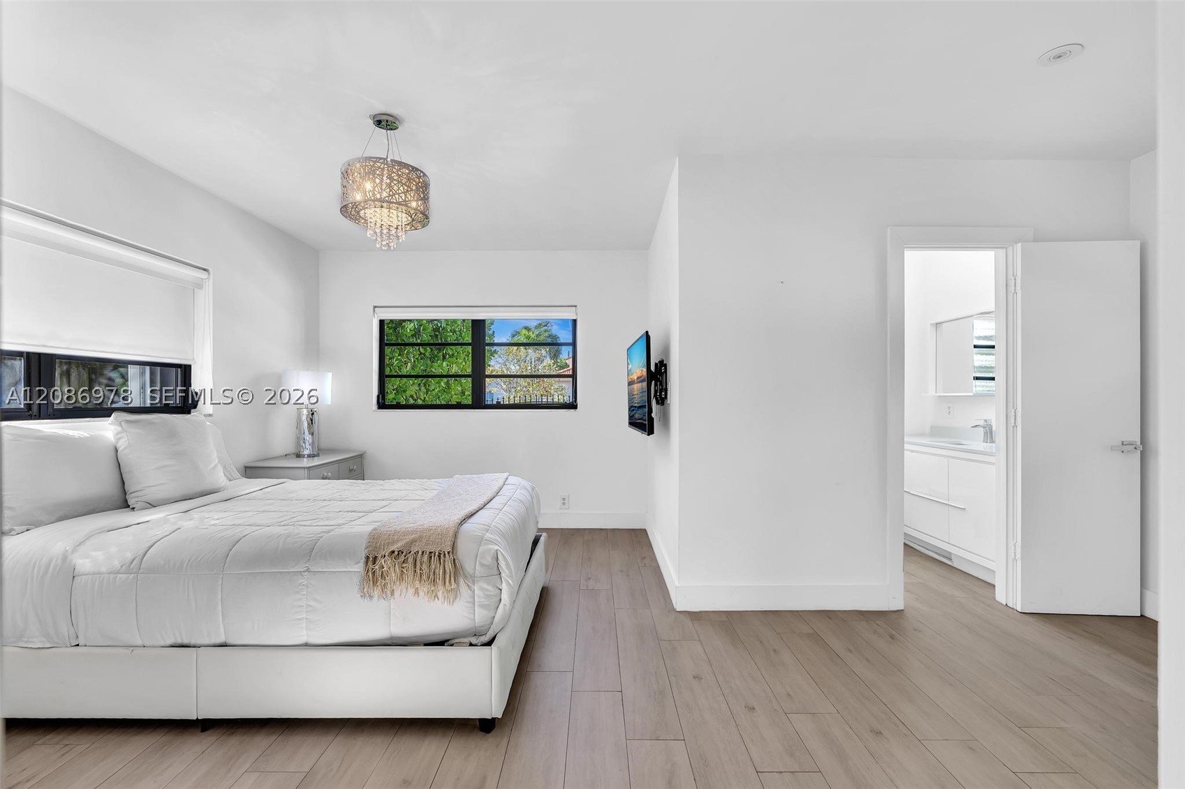1405 Stillwater Dr, Miami Beach FL 33141
