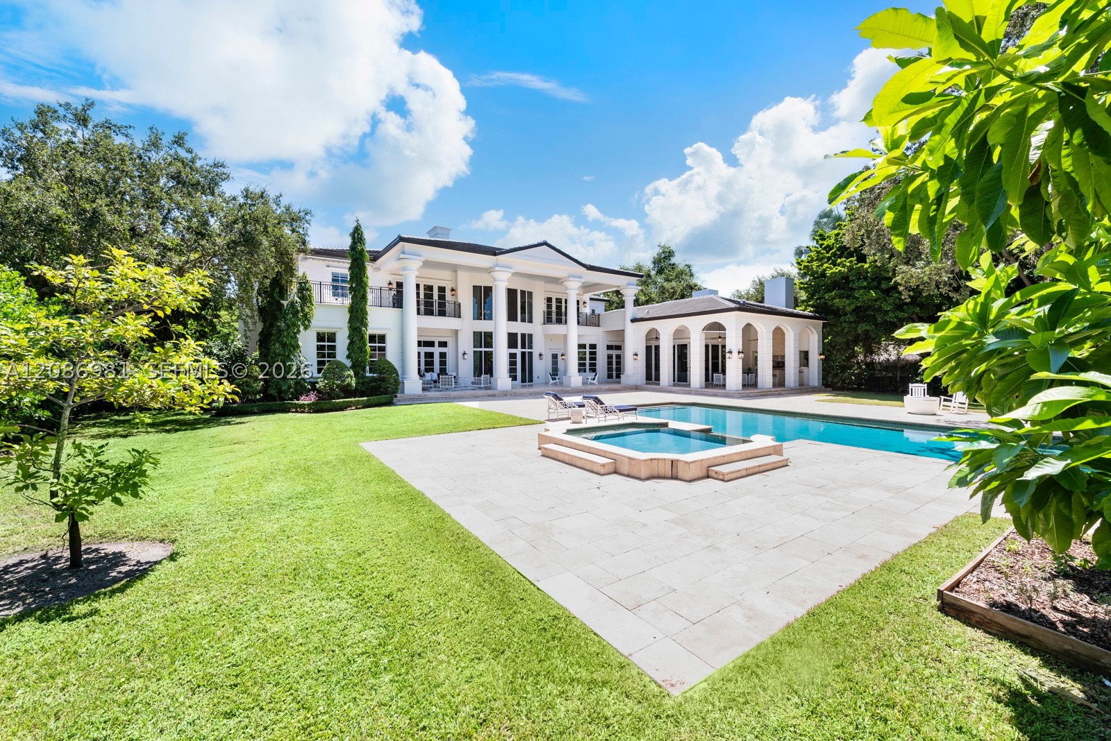 6045 SW 106th St, Pinecrest FL 33156