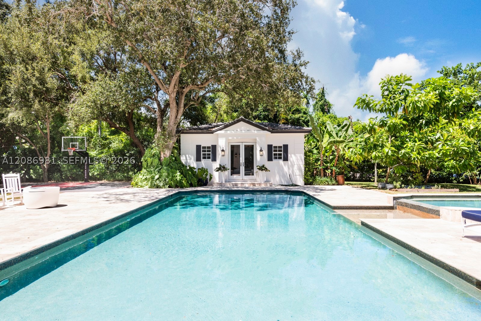 6045 SW 106th St, Pinecrest FL 33156