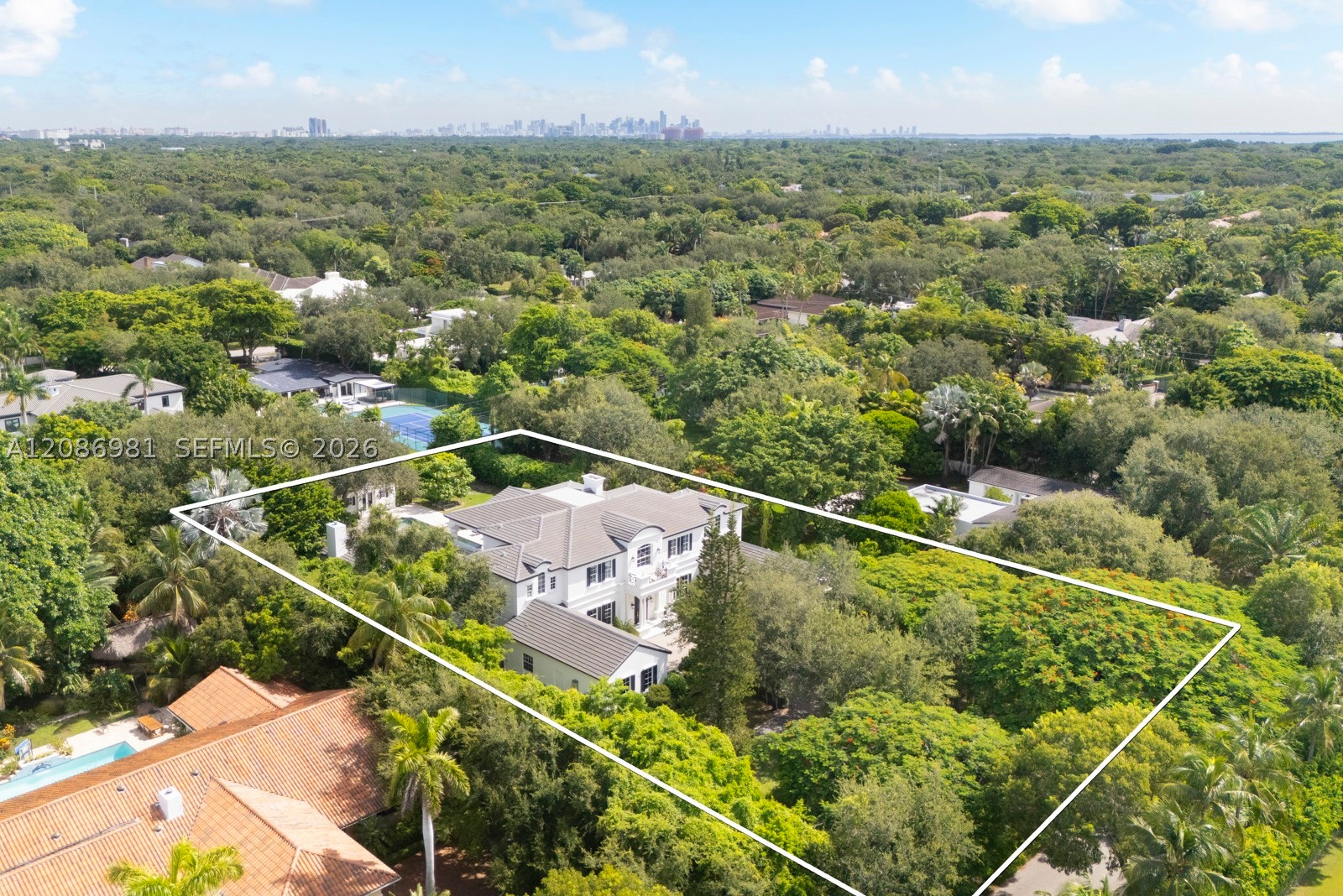 6045 SW 106th St, Pinecrest FL 33156