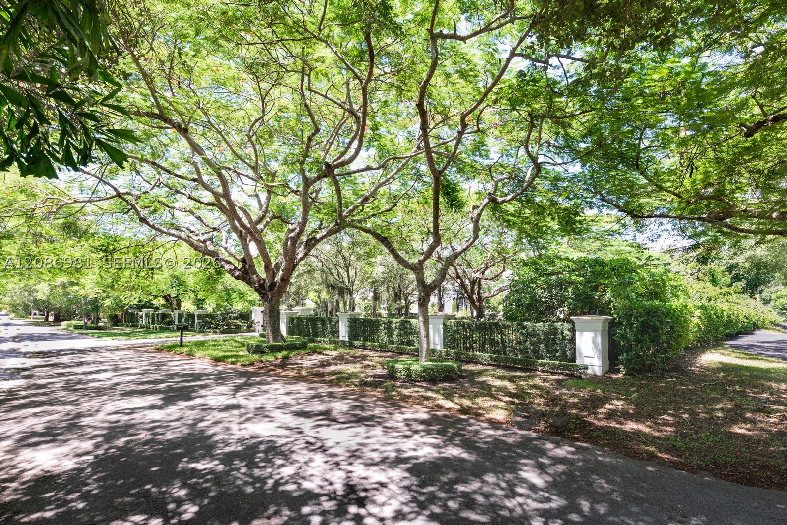 6045 SW 106th St, Pinecrest FL 33156