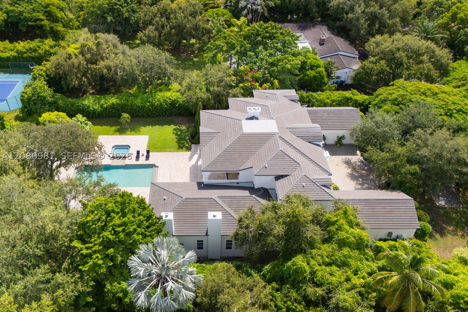 6045 SW 106th St, Pinecrest FL 33156