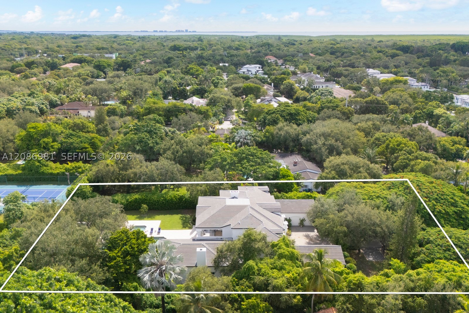 6045 SW 106th St, Pinecrest FL 33156