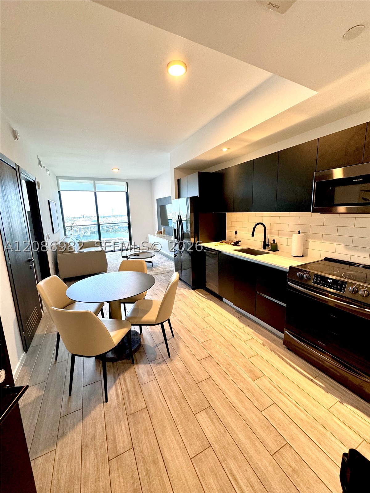 398 NE 5th St #1510, Miami FL 33132