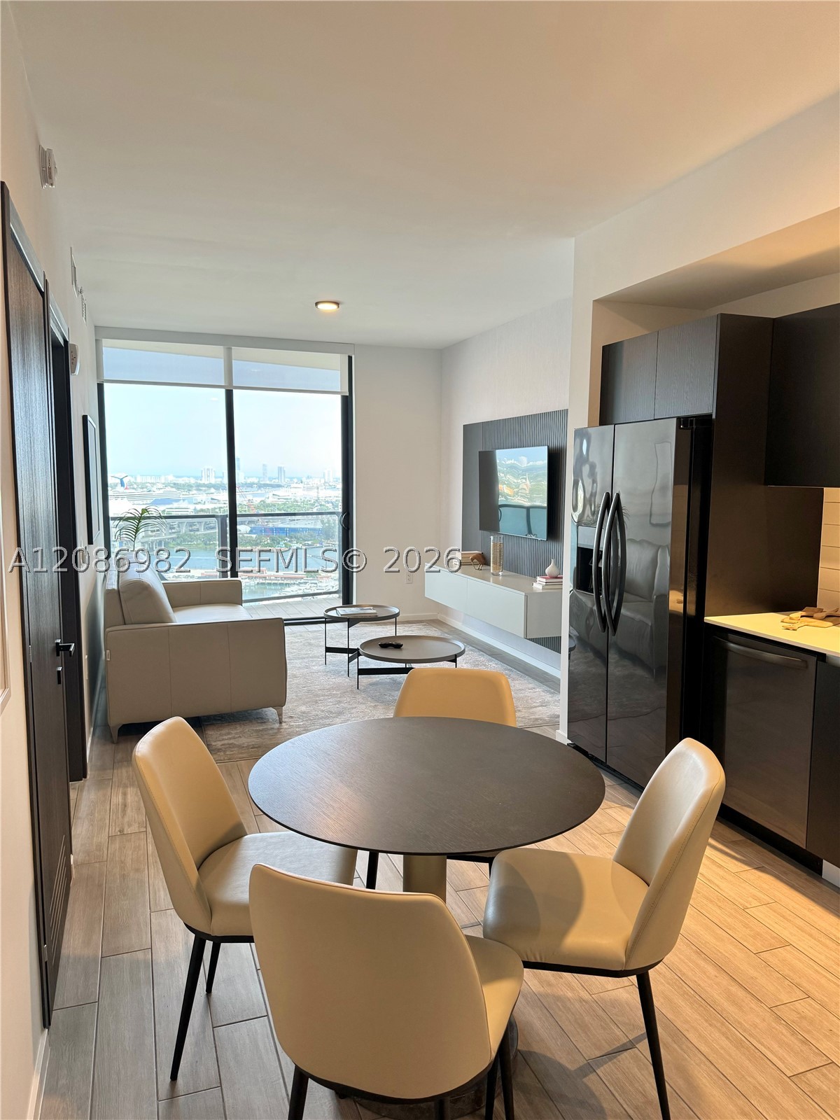 398 NE 5th St #1510, Miami FL 33132