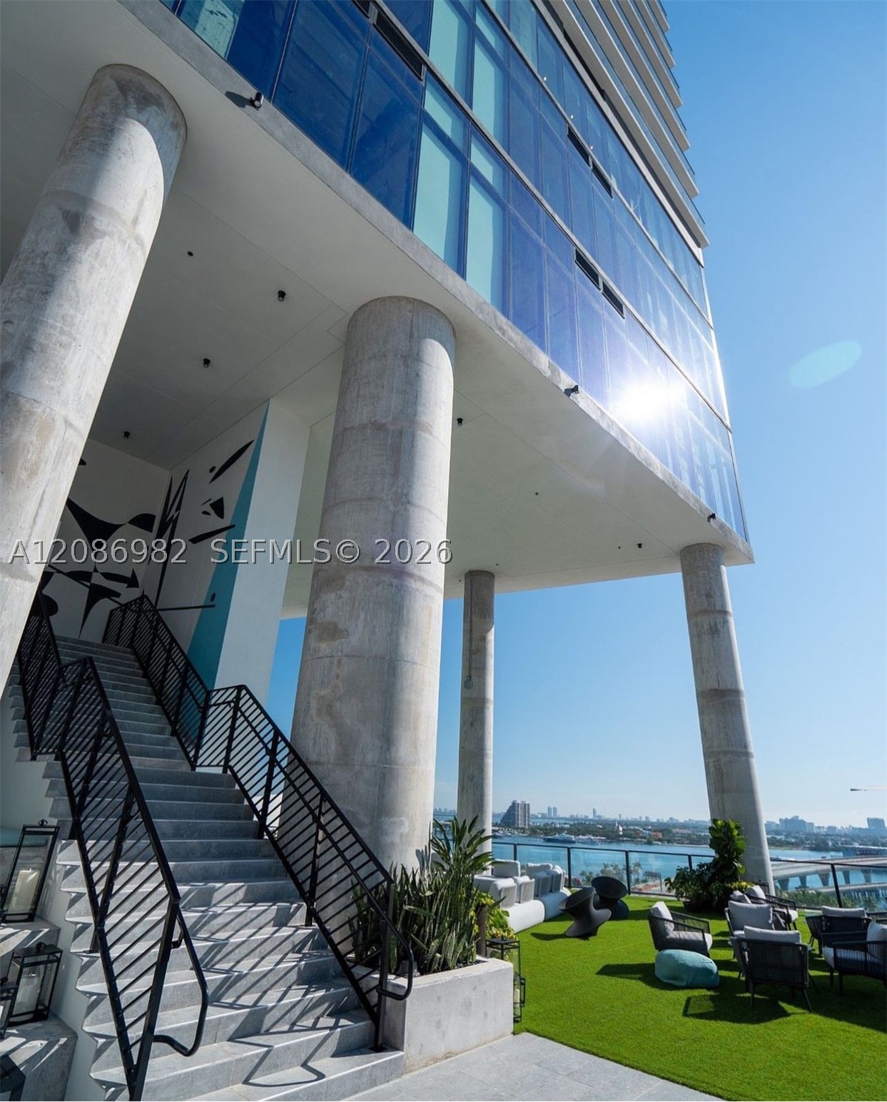 398 NE 5th St #1510, Miami FL 33132