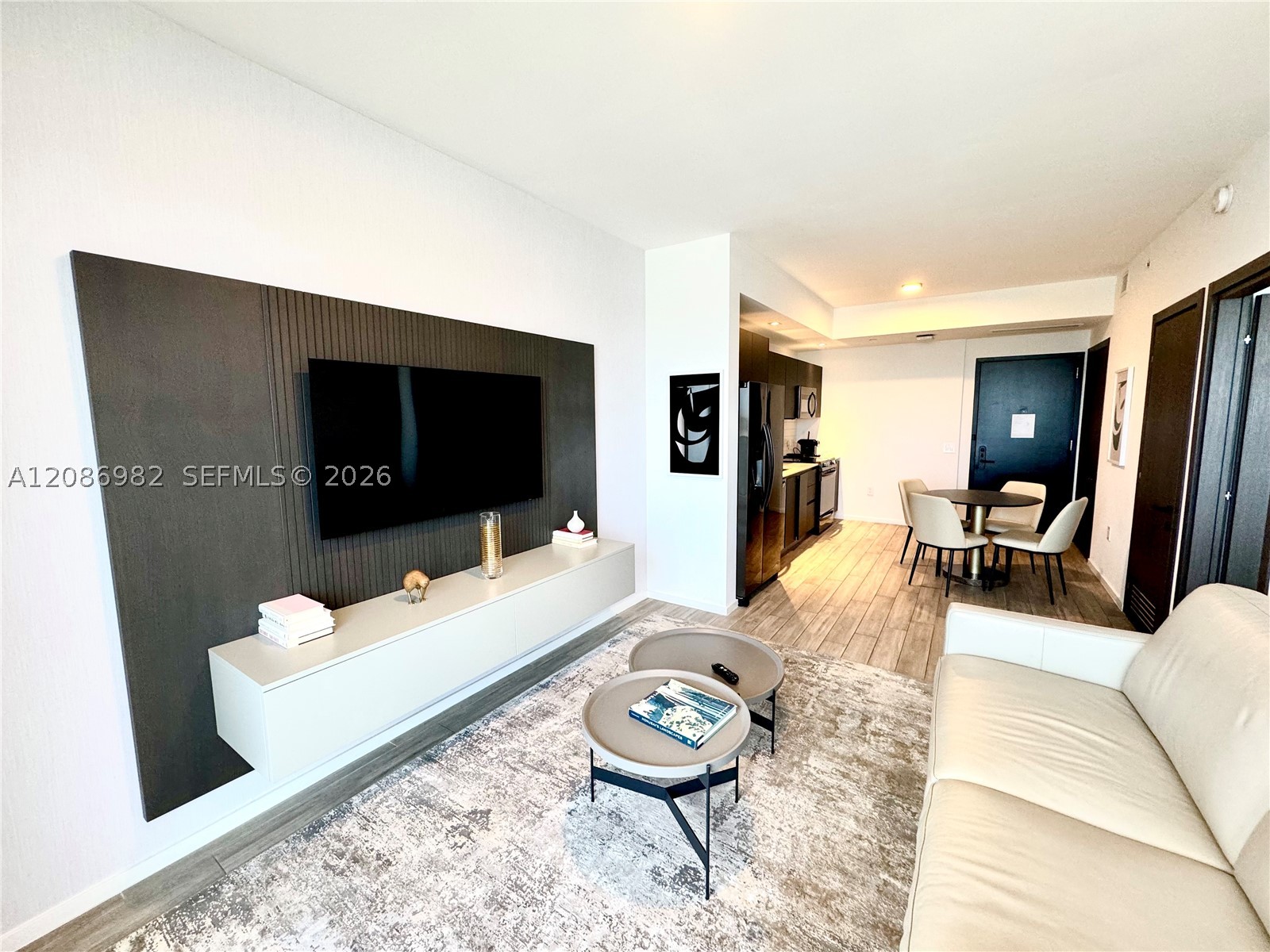 398 NE 5th St #1510, Miami FL 33132