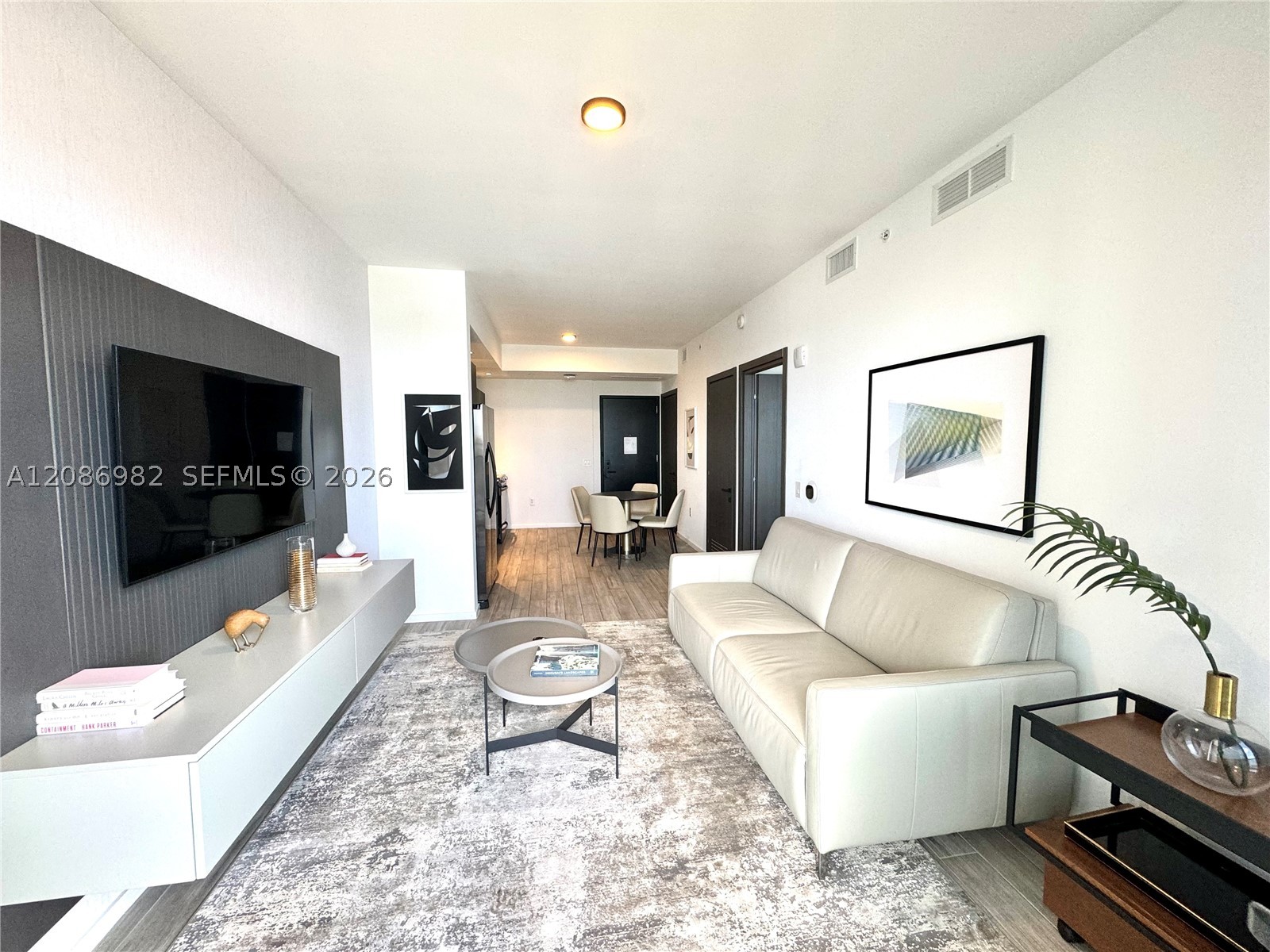 398 NE 5th St #1510, Miami FL 33132