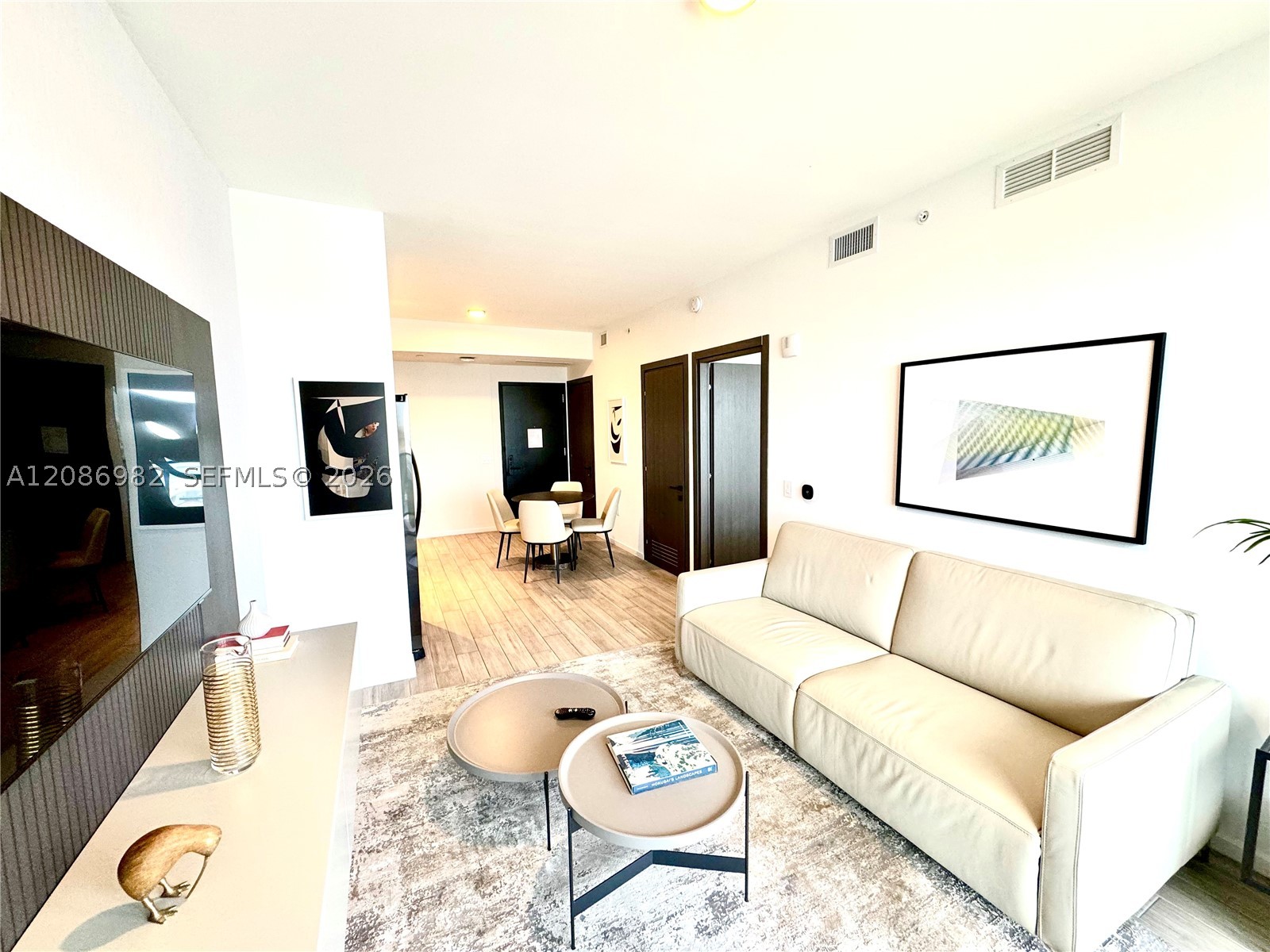398 NE 5th St #1510, Miami FL 33132
