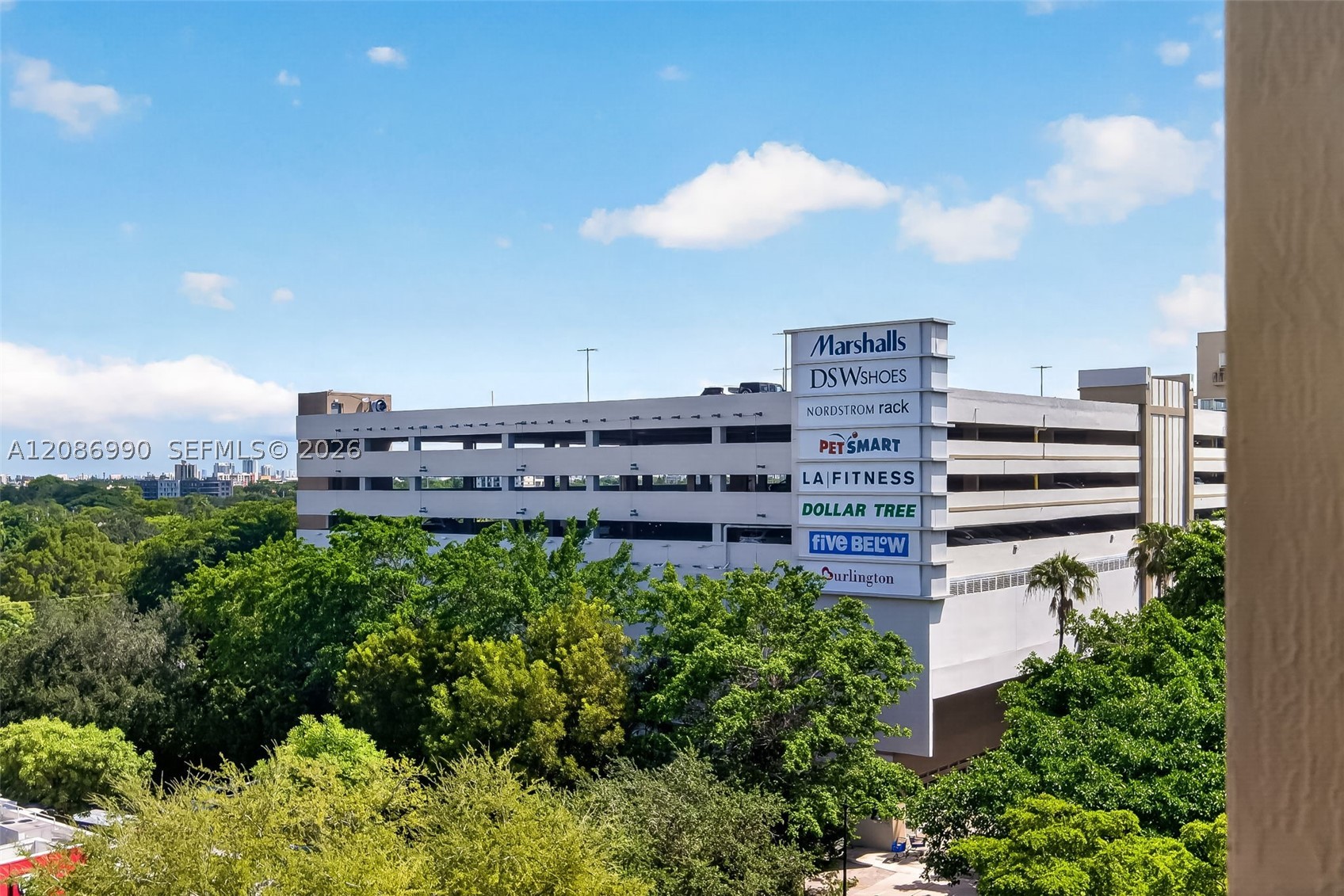 3530 SW 22nd St #805, Miami FL 33145