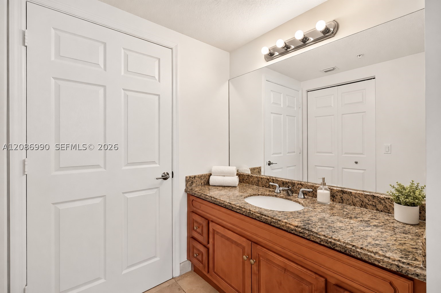 3530 SW 22nd St #805, Miami FL 33145