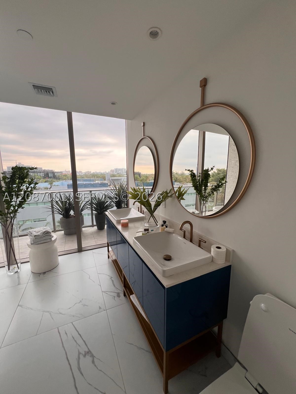 2678 Tigertail Ave #502, Miami FL 33133