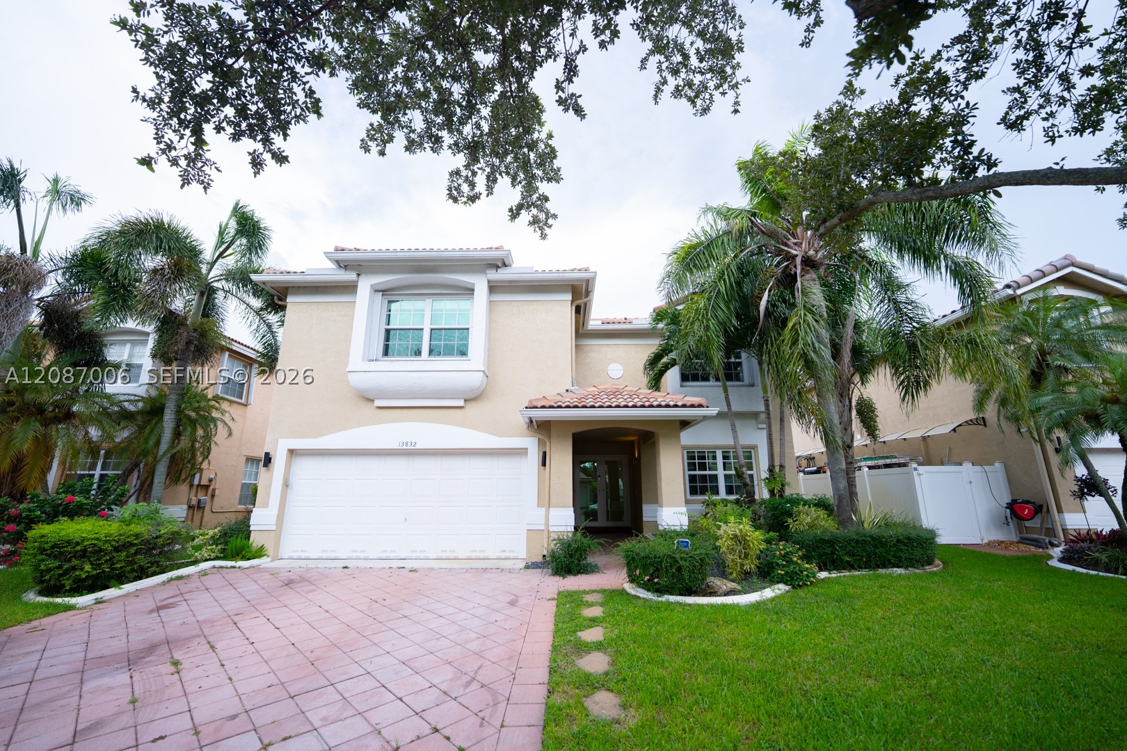 13832 NW 22nd St, Sunrise FL 33323