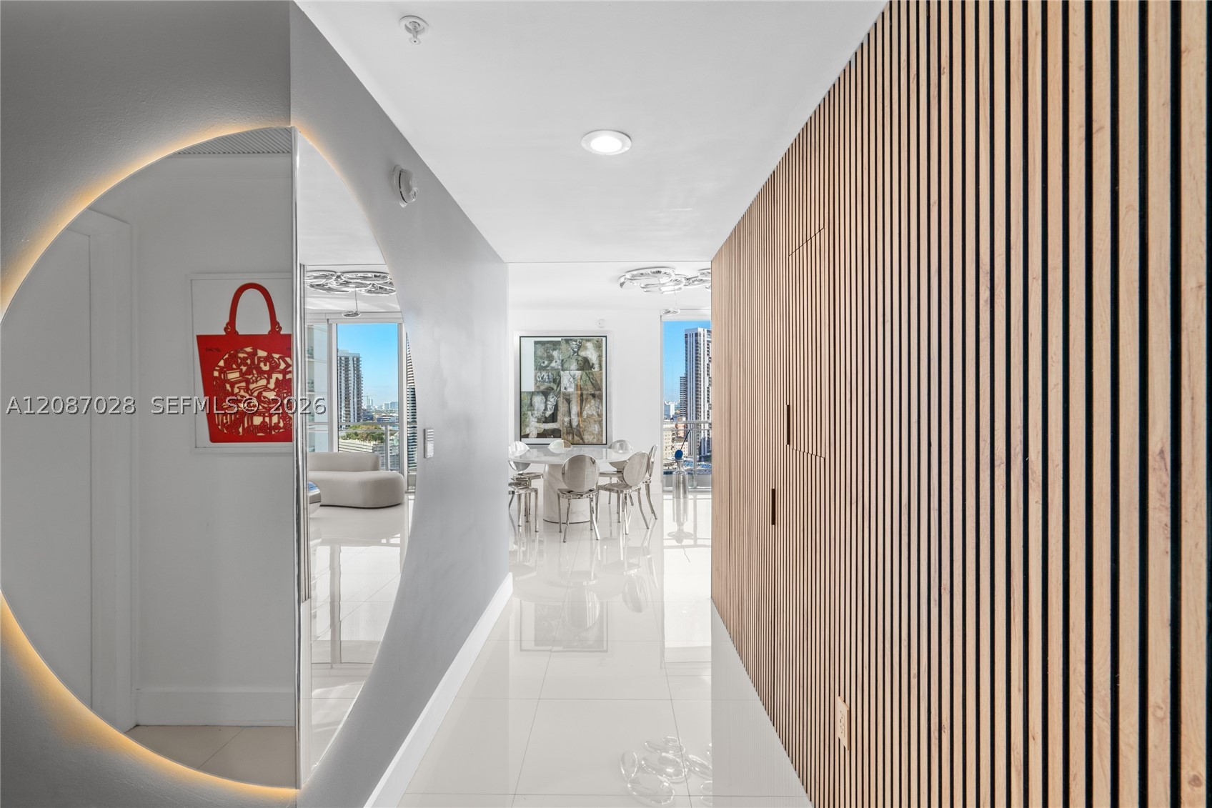 90 SW 3rd St #2204, Miami FL 33130