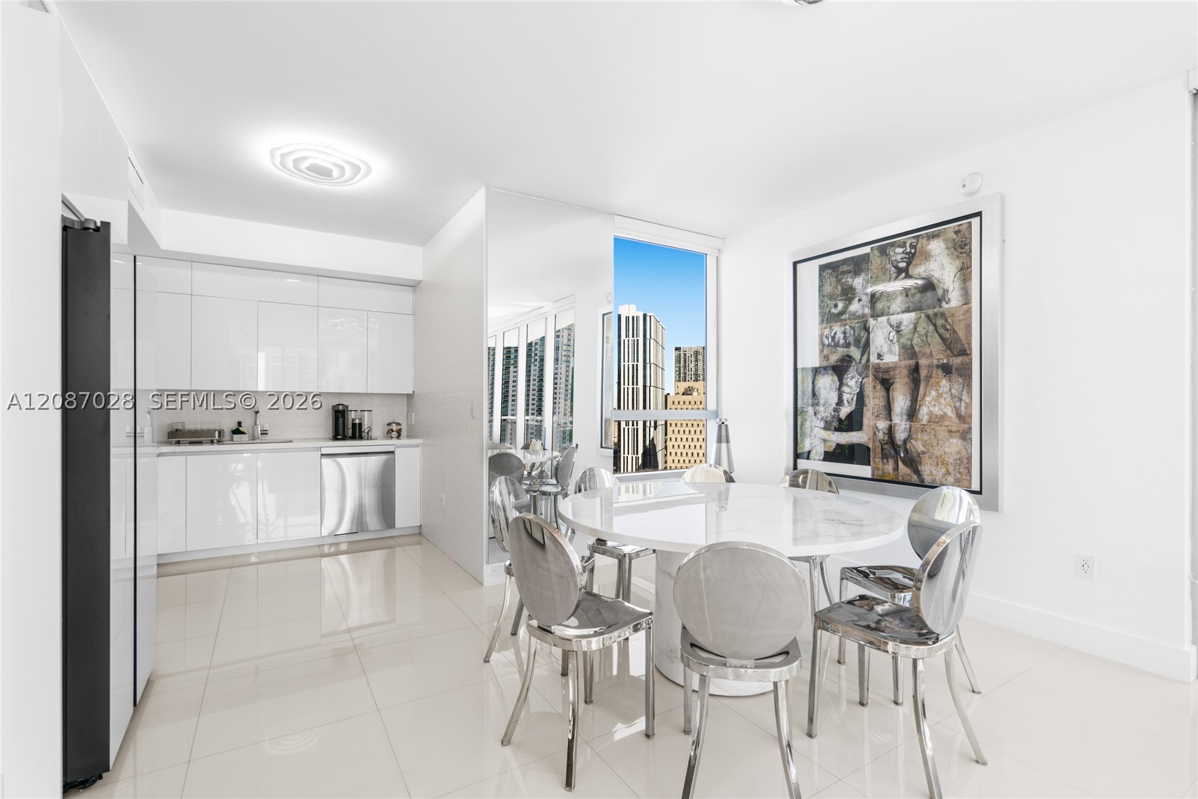 90 SW 3rd St #2204, Miami FL 33130