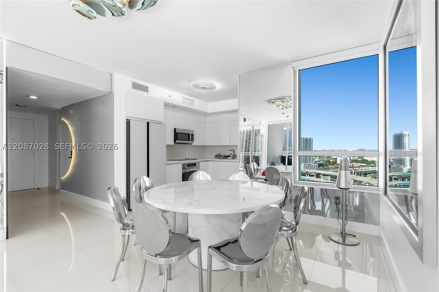 90 SW 3rd St #2204, Miami FL 33130