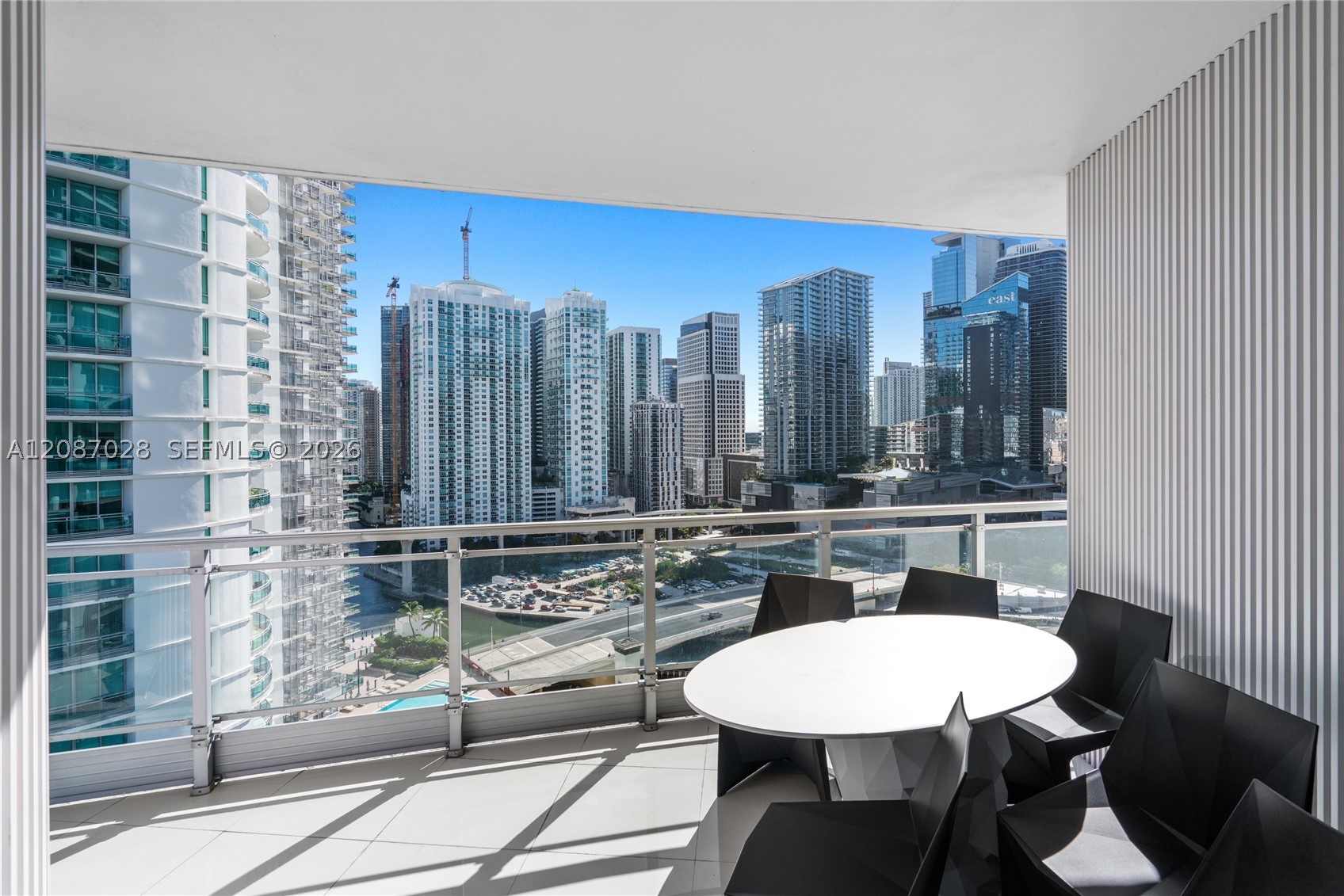 90 SW 3rd St #2204, Miami FL 33130
