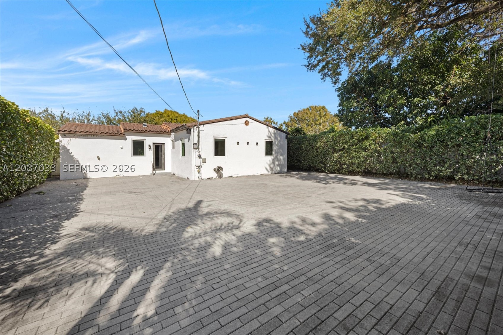 6476 SW 10th Ter, West Miami FL 33144