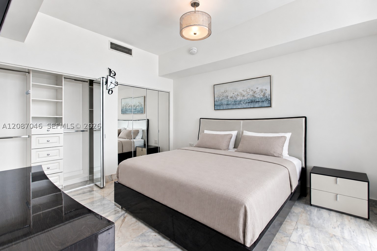 92 SW 3rd St #5106, Miami FL 33130