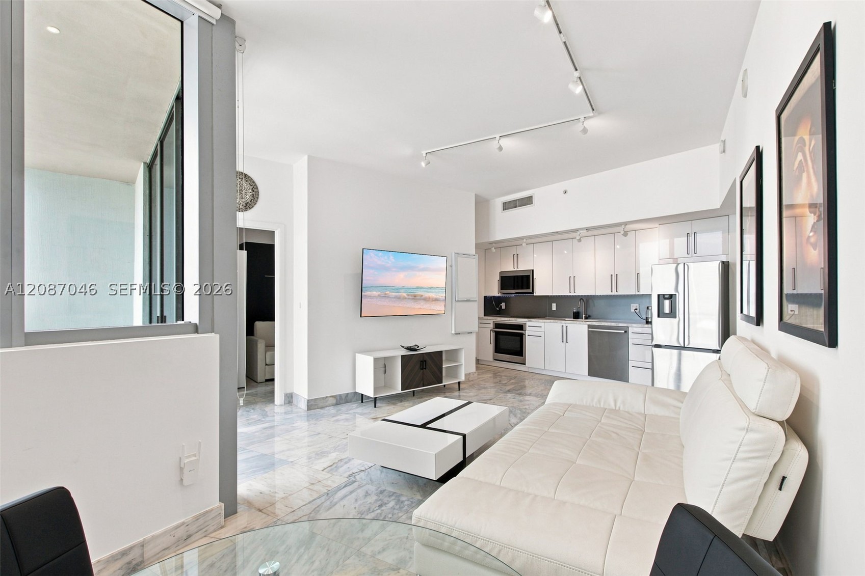 92 SW 3rd St #5106, Miami FL 33130