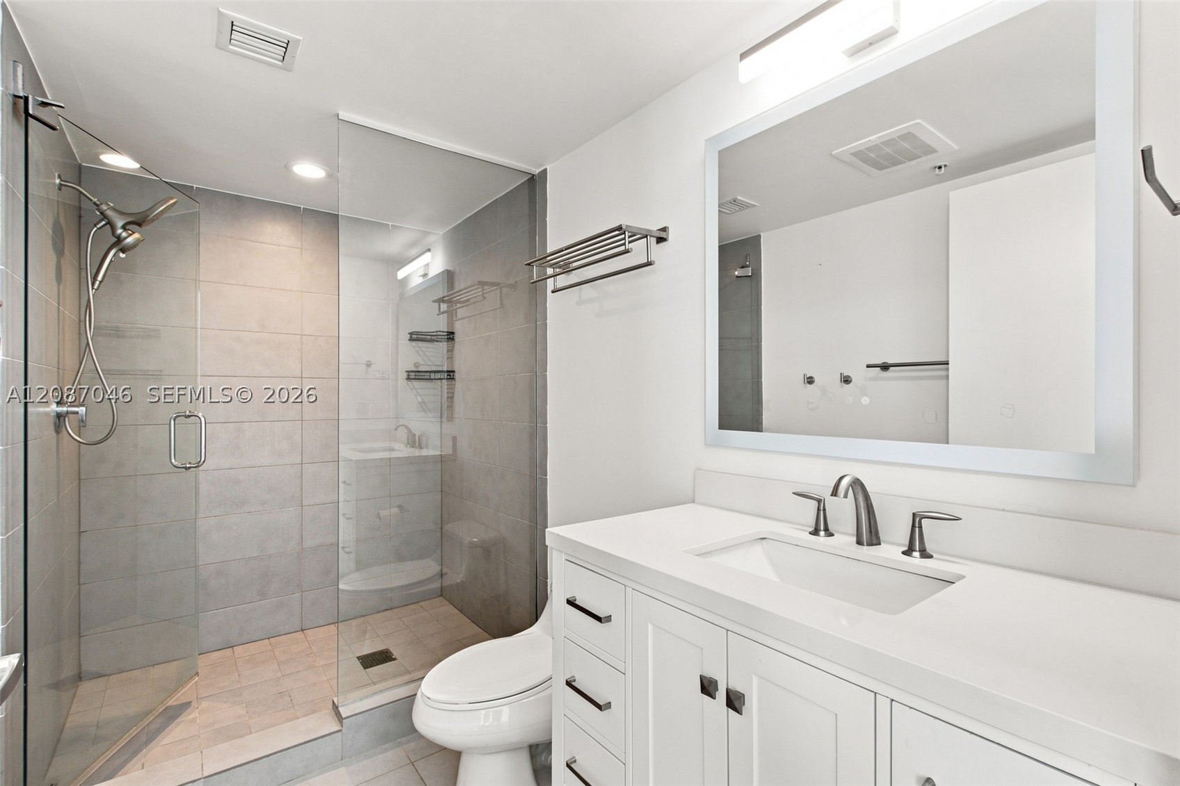 92 SW 3rd St #5106, Miami FL 33130