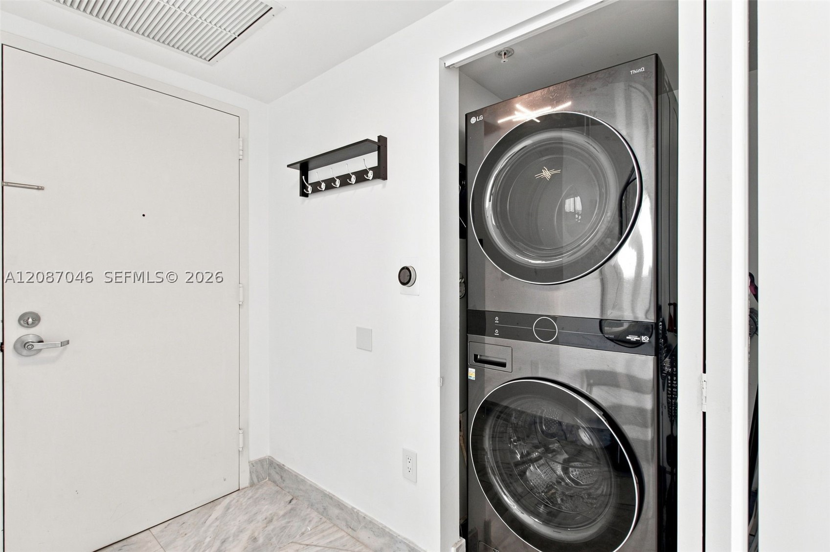 92 SW 3rd St #5106, Miami FL 33130