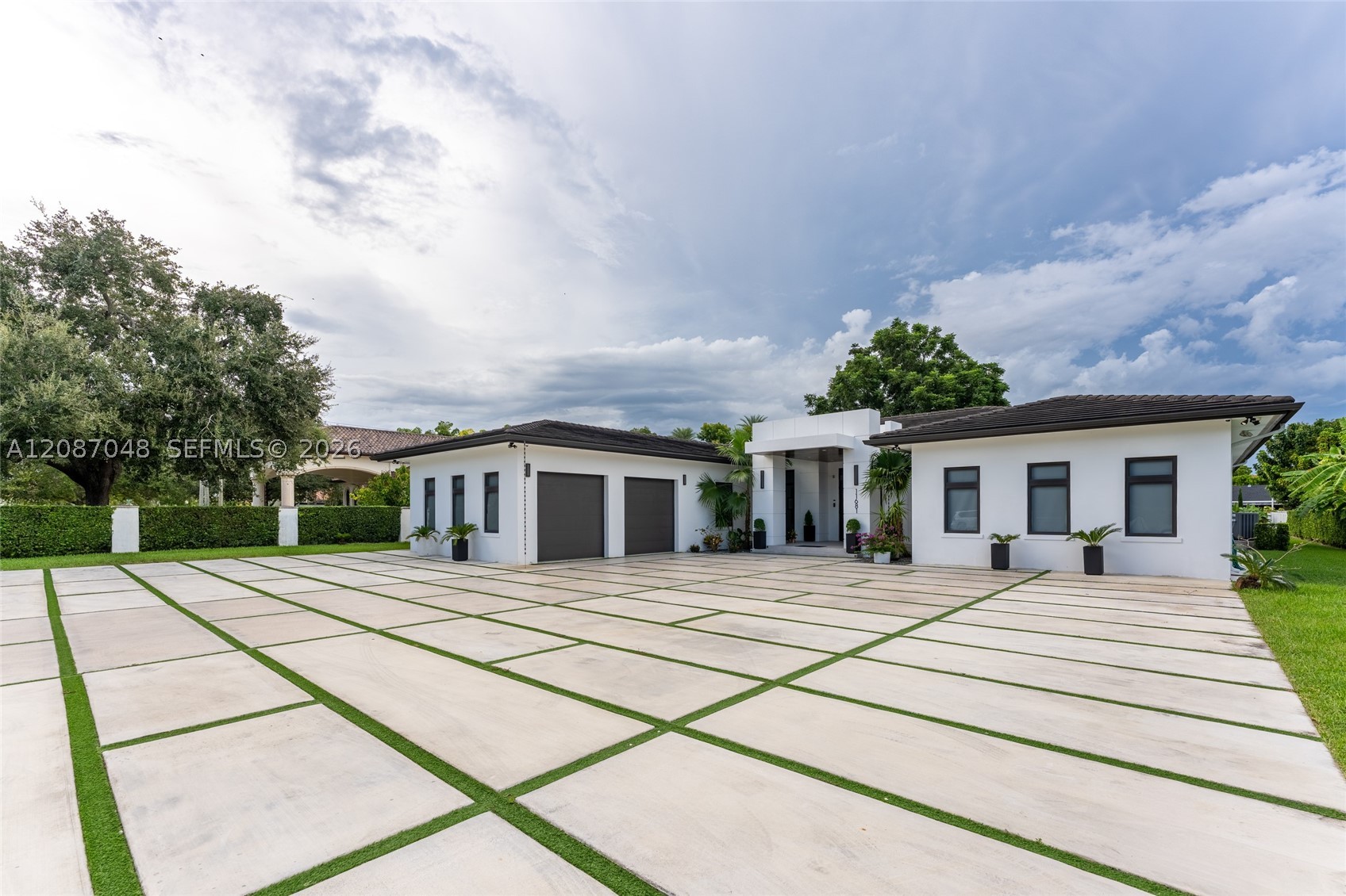 11681 SW 93rd St, Miami FL 33176