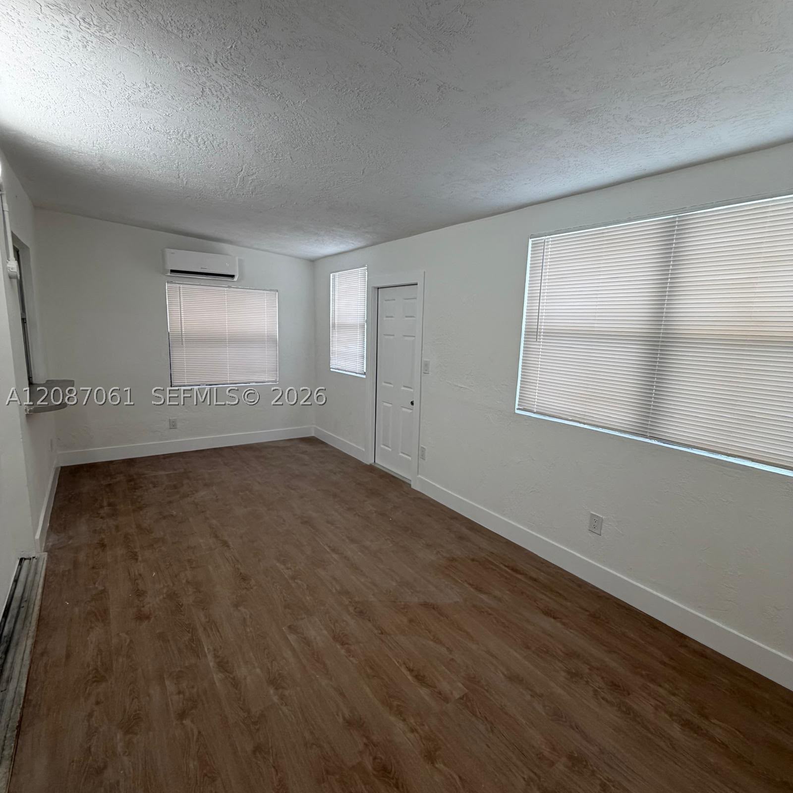 3932 NW 39th Ave, Lauderdale Lakes FL 33309