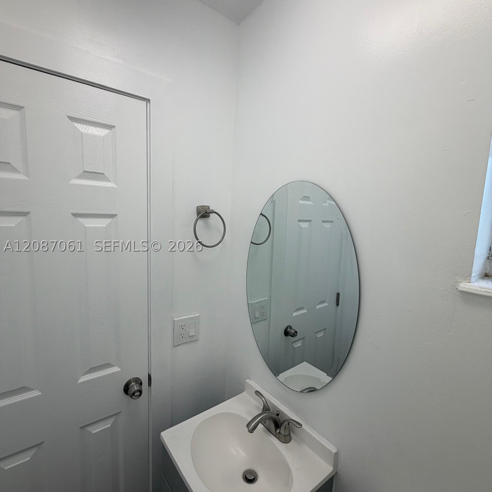3932 NW 39th Ave, Lauderdale Lakes FL 33309
