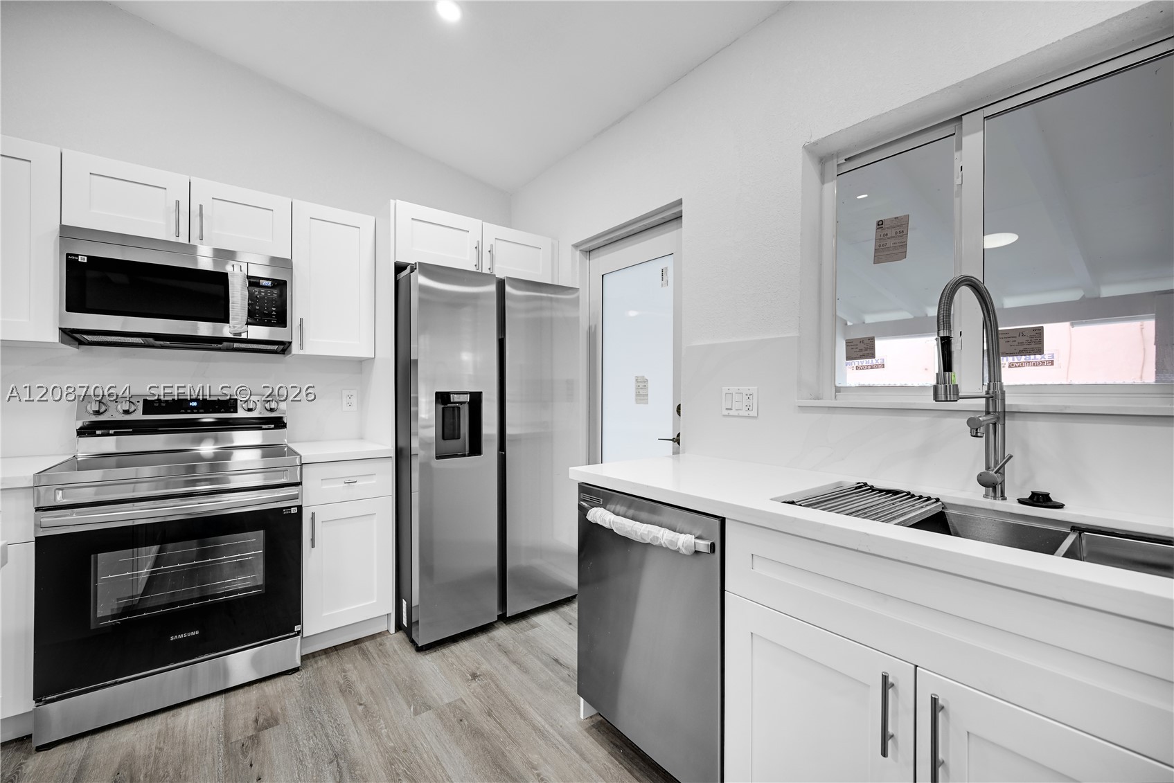 1018 NE 7th St, Hallandale Beach FL 33009