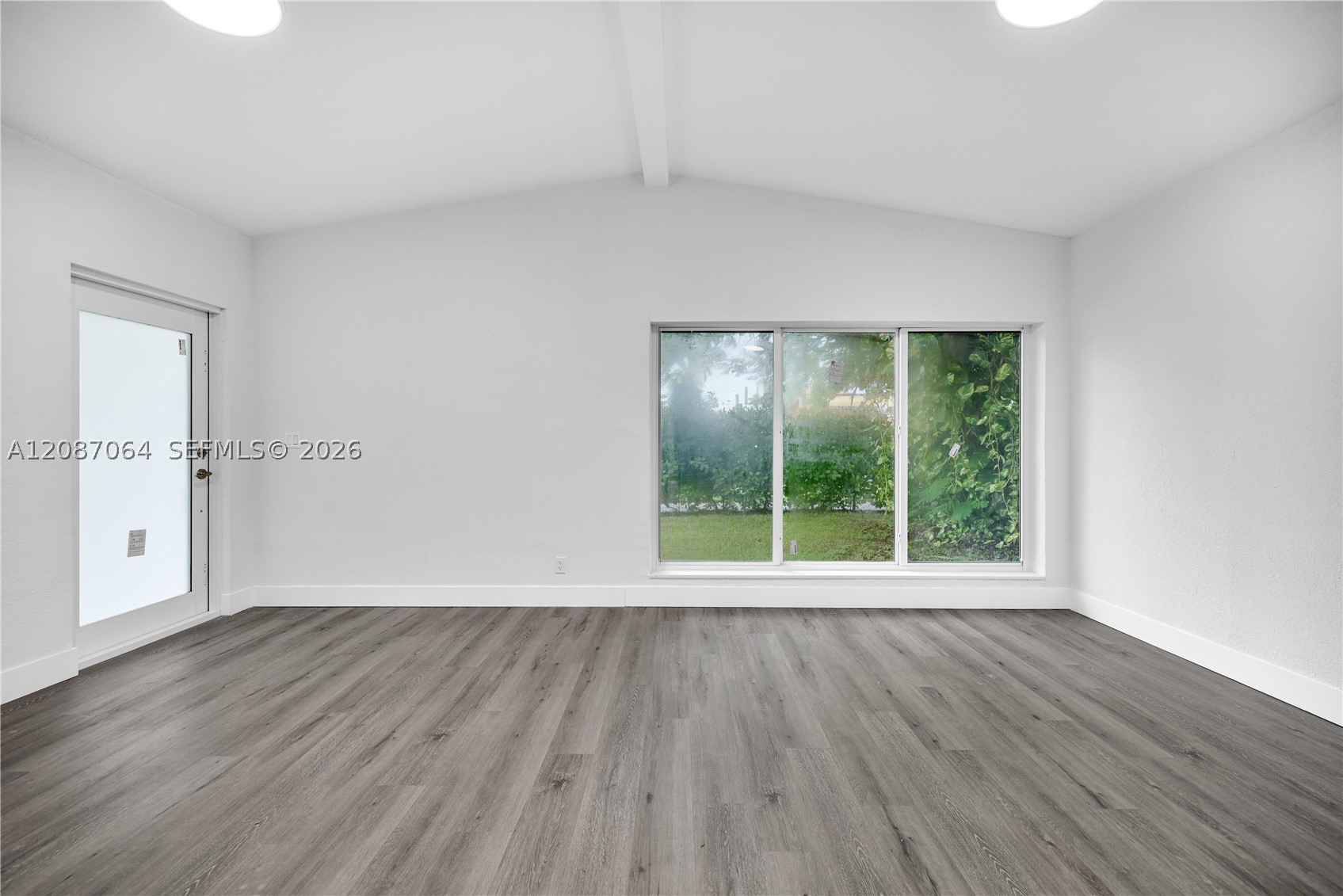 1018 NE 7th St, Hallandale Beach FL 33009