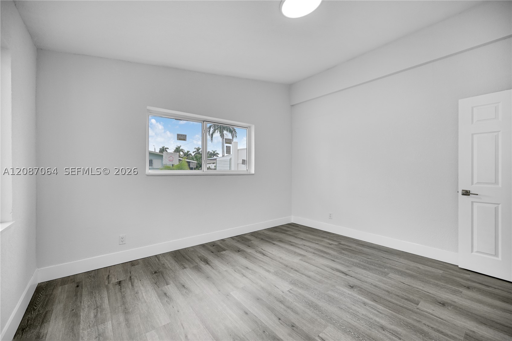 1018 NE 7th St, Hallandale Beach FL 33009