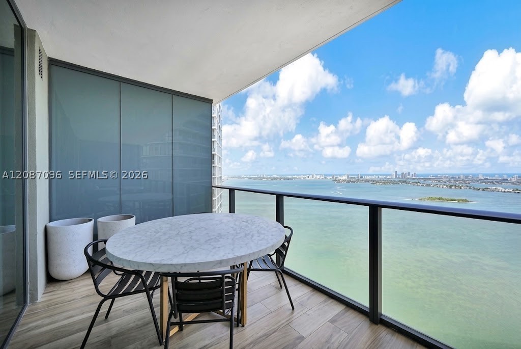 650 NE 32nd St #4705, Miami FL 33137