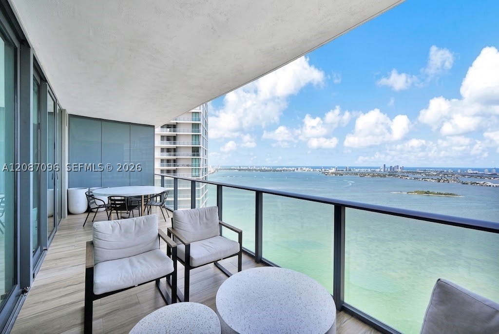 650 NE 32nd St #4705, Miami FL 33137