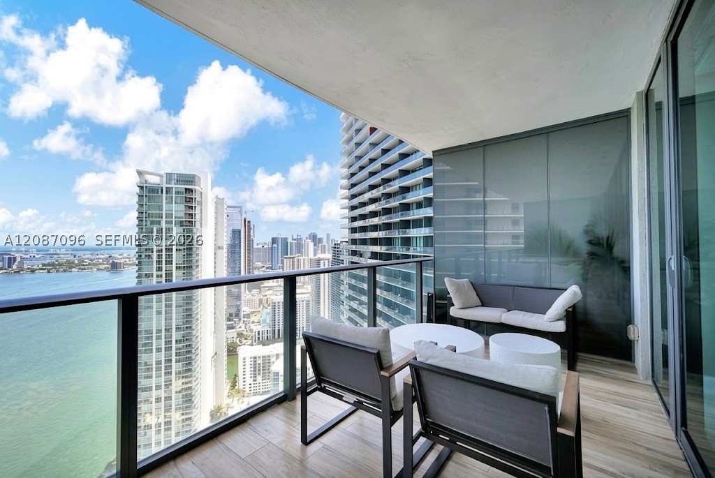 650 NE 32nd St #4705, Miami FL 33137