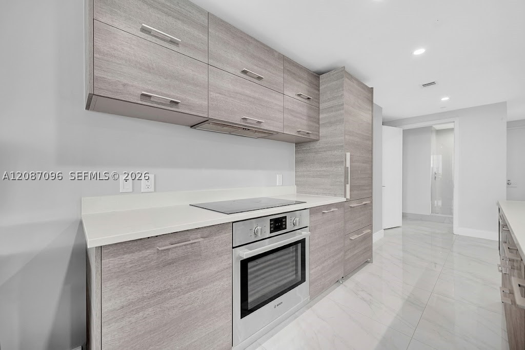 650 NE 32nd St #4705, Miami FL 33137