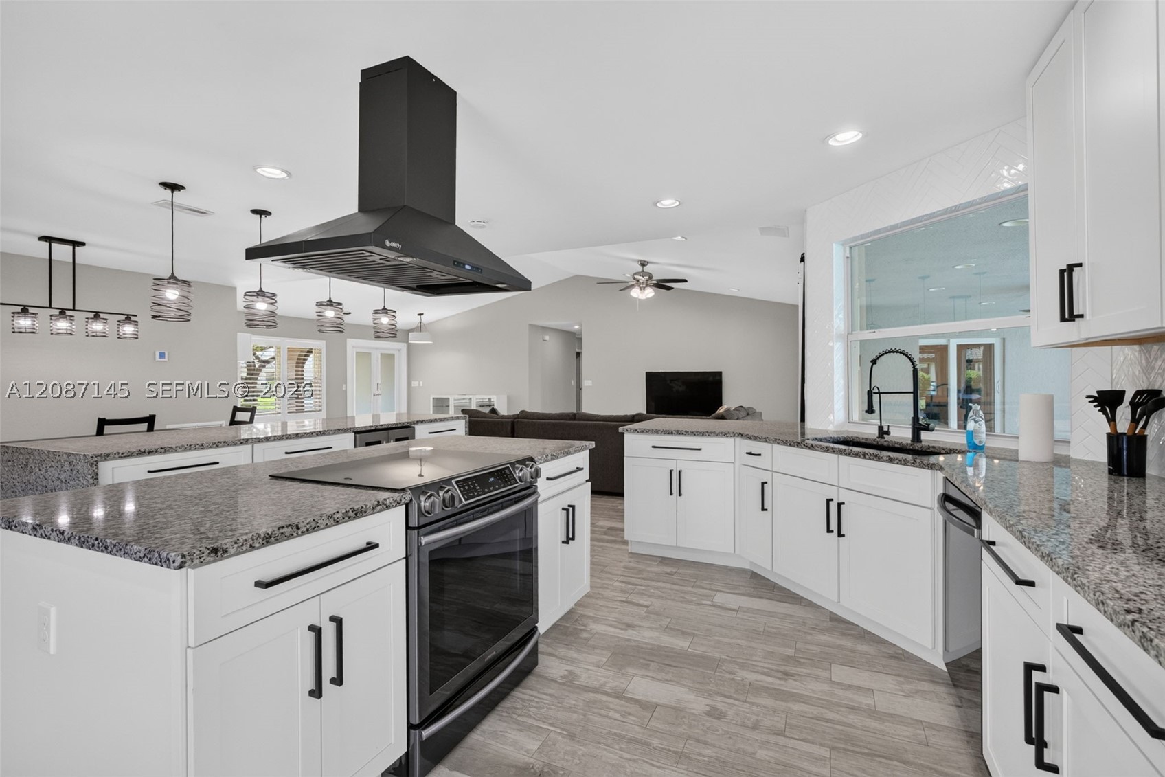 10885 SW 1st Ct, Coral Springs FL 33071
