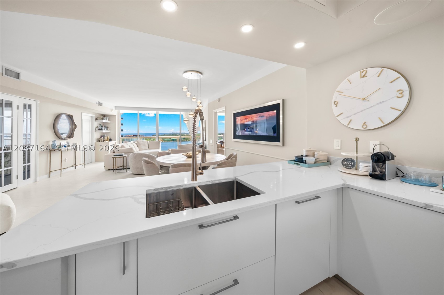 450 Alton Rd #2105, Miami Beach FL 33139