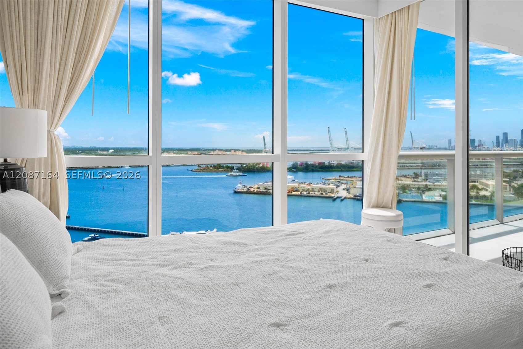 450 Alton Rd #2105, Miami Beach FL 33139