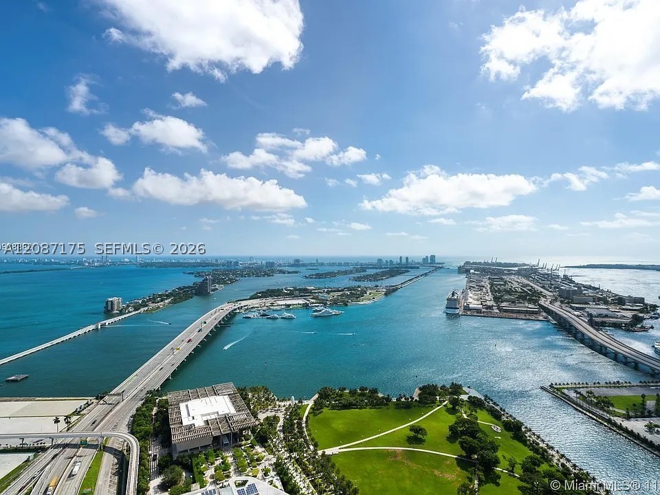 Miami FL 33132 - A12087175