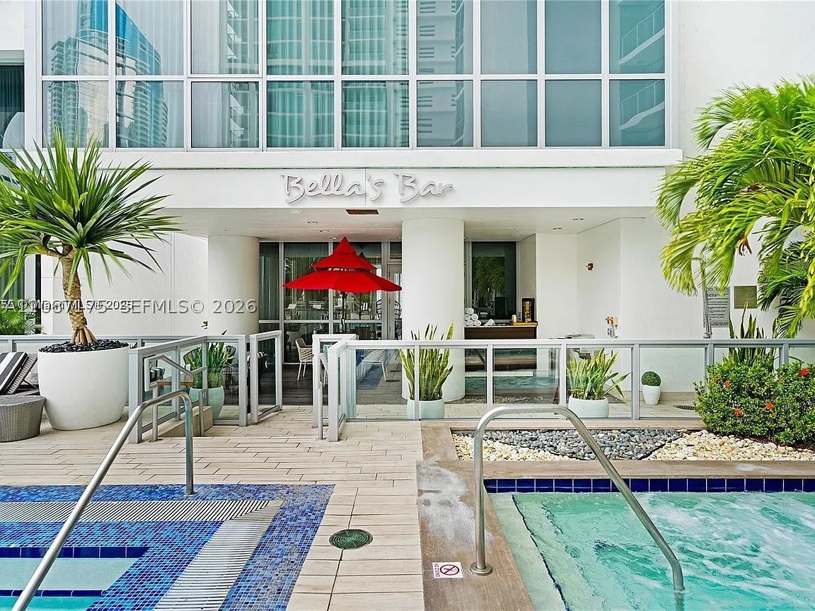 Miami FL 33132 - A12087175