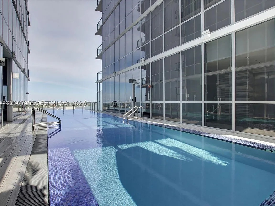 Miami FL 33132 - A12087175