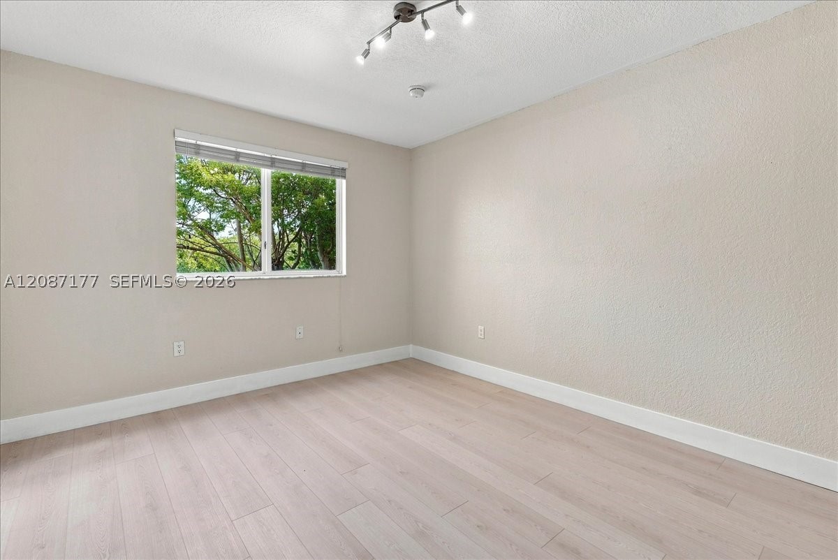 21000 SW 87th Ave #204, Cutler Bay FL 33189