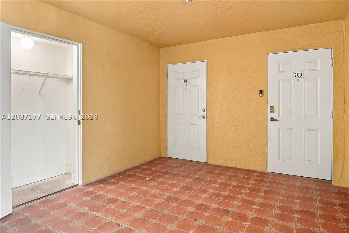 21000 SW 87th Ave #204, Cutler Bay FL 33189