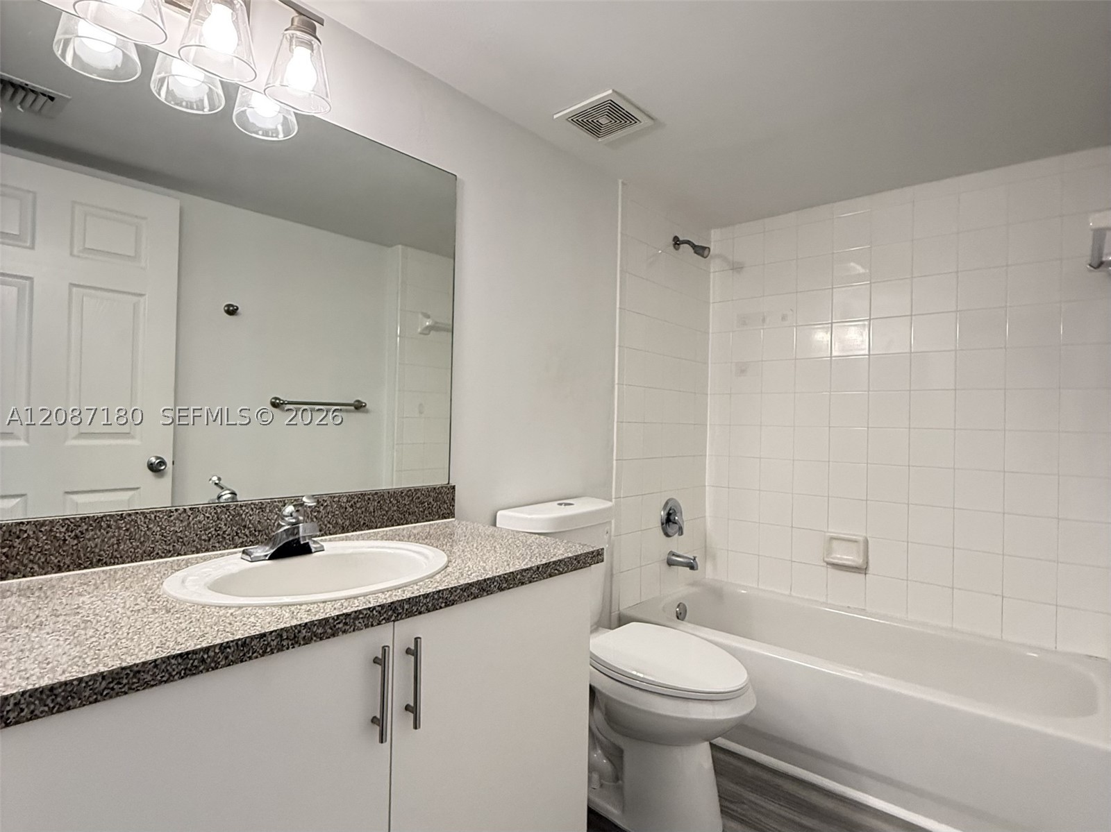 5045 Wiles Rd #303, Coconut Creek FL 33073