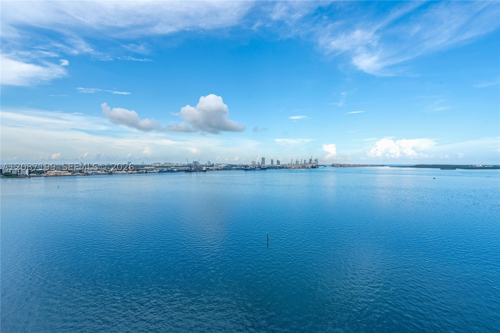 800 Claughton Island Dr #1604, Miami FL 33131