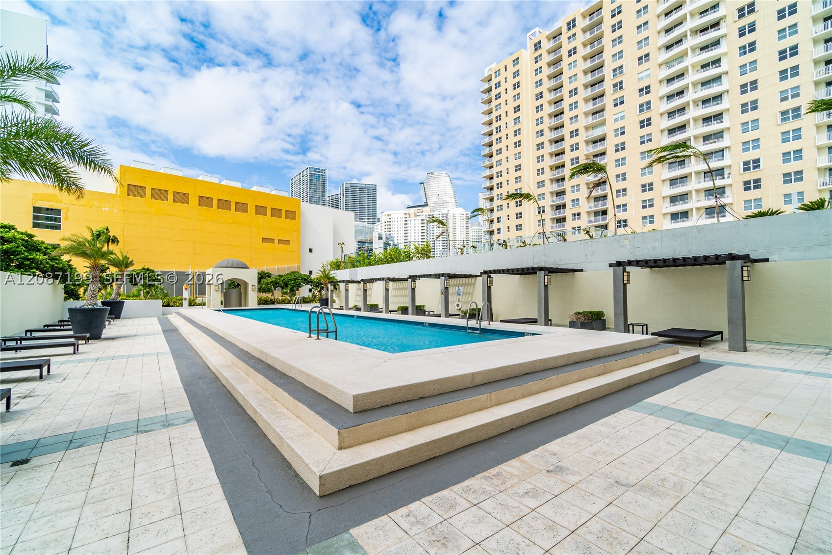 800 Claughton Island Dr #1604, Miami FL 33131