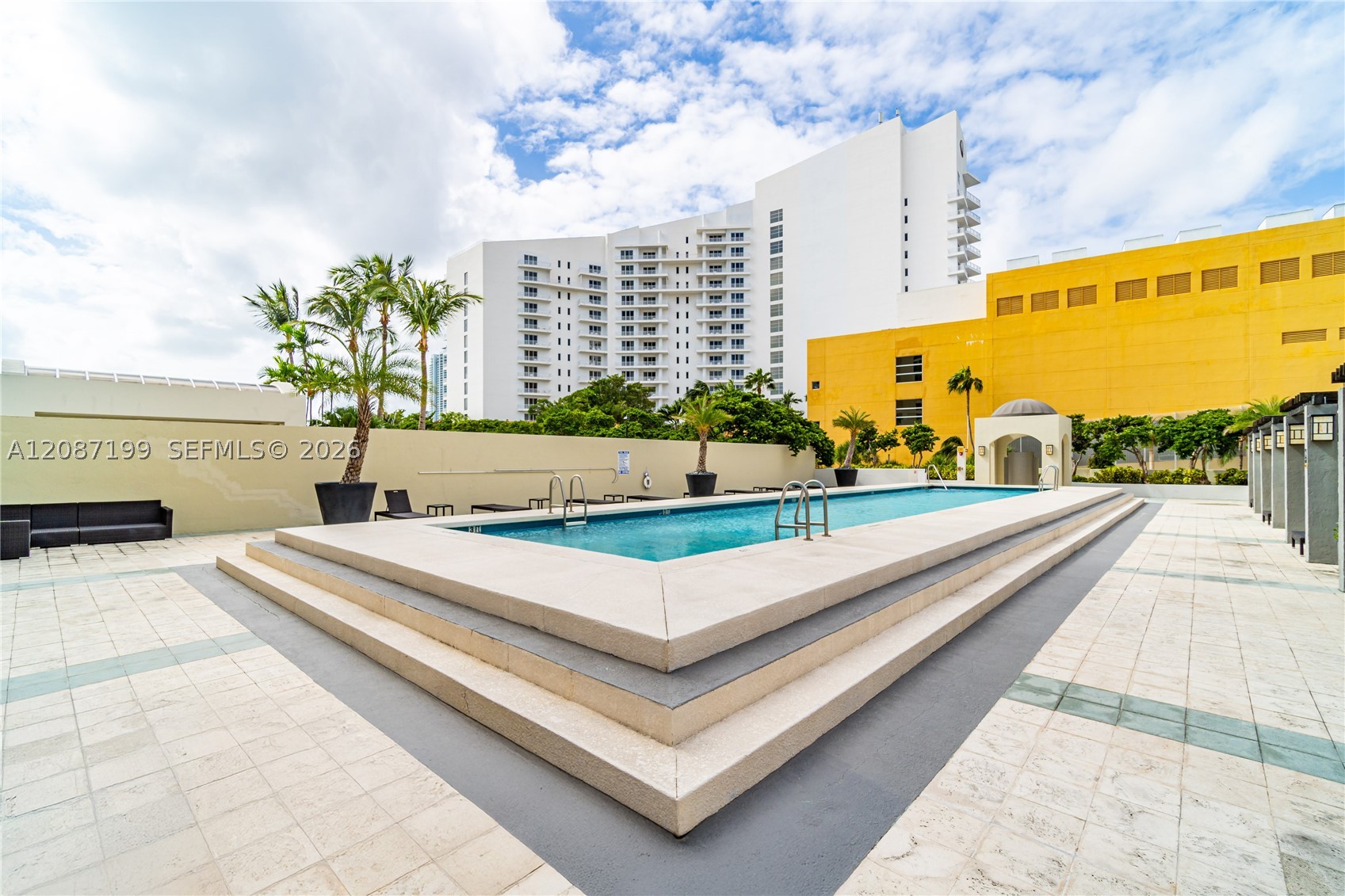 800 Claughton Island Dr #1604, Miami FL 33131