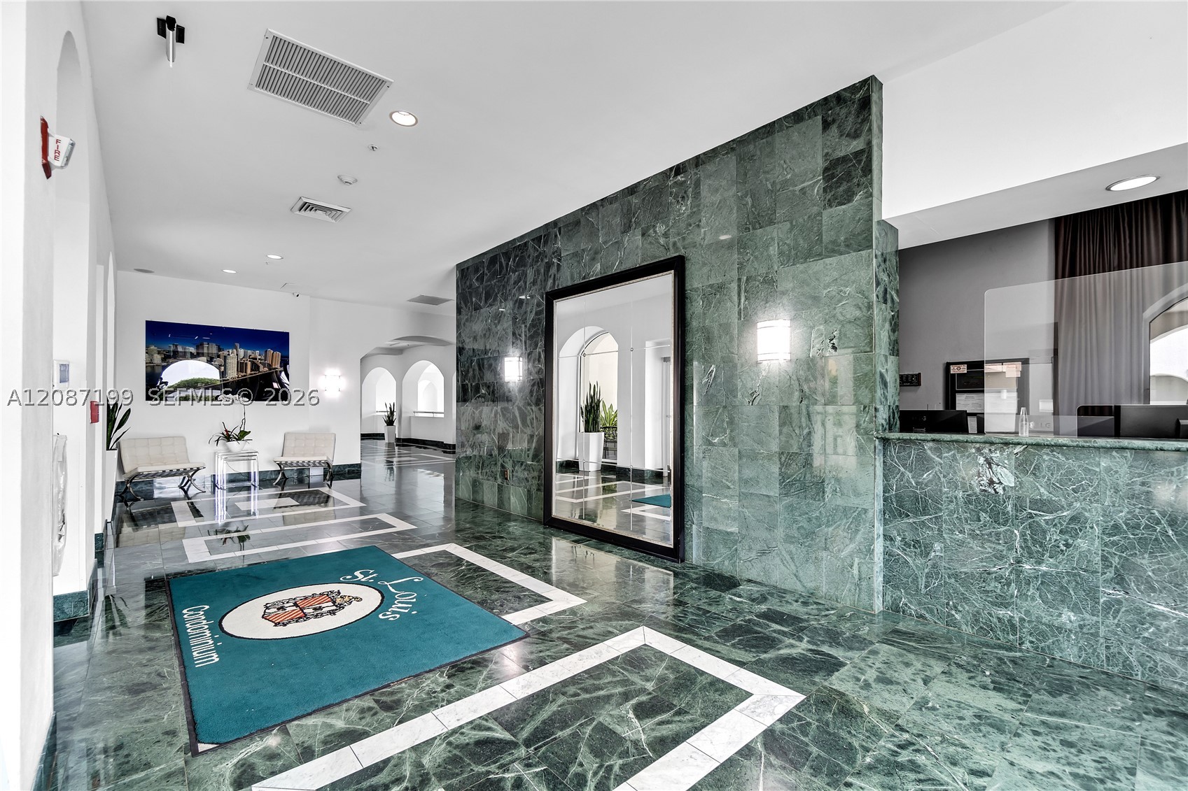 800 Claughton Island Dr #1604, Miami FL 33131