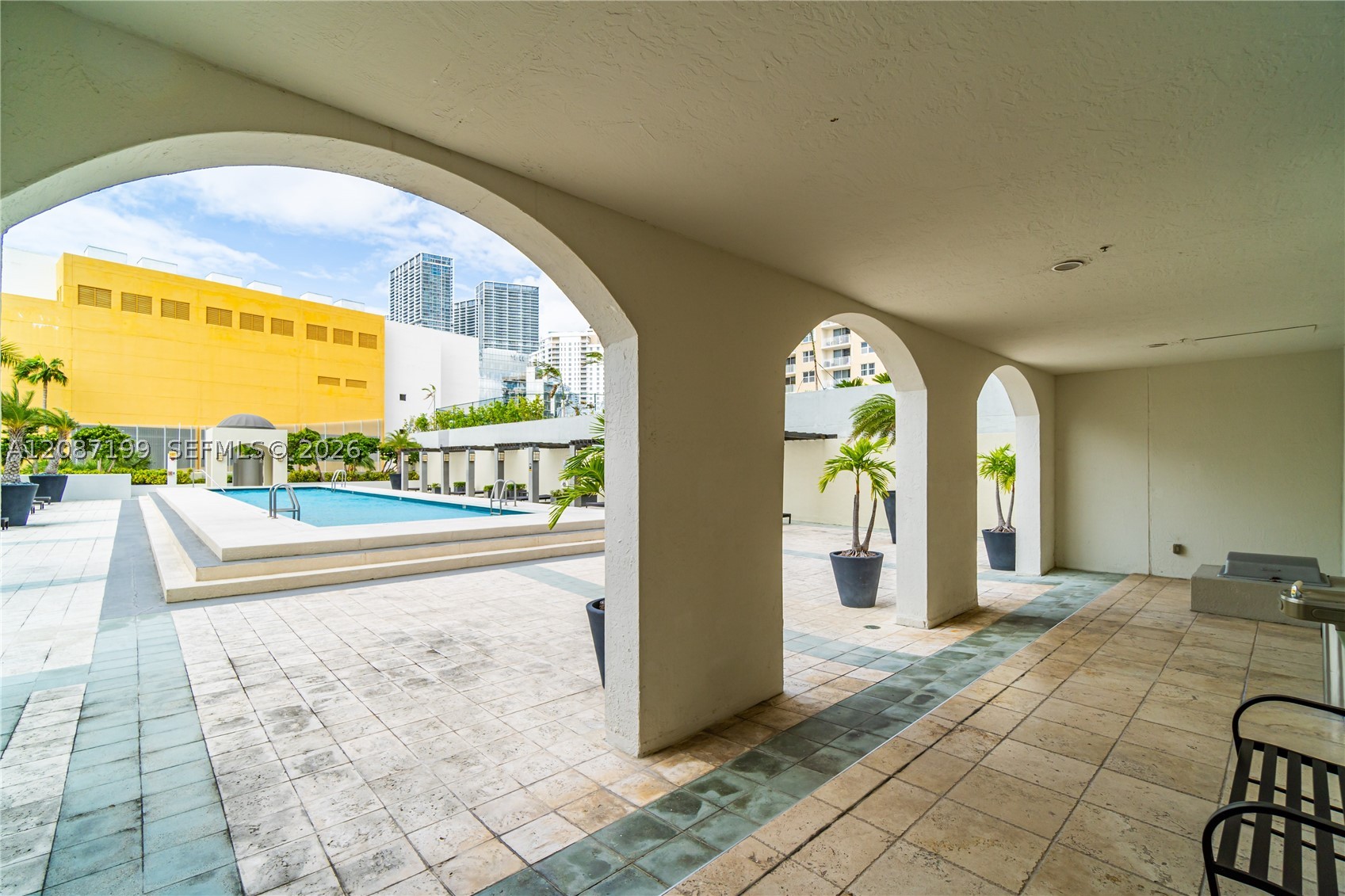 800 Claughton Island Dr #1604, Miami FL 33131